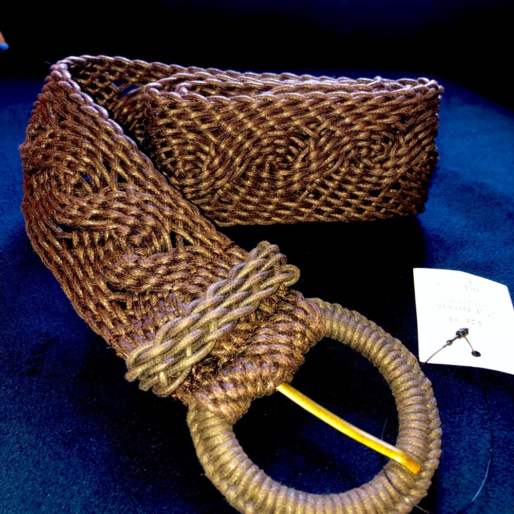 Dark brown raffia belt. XS NWT